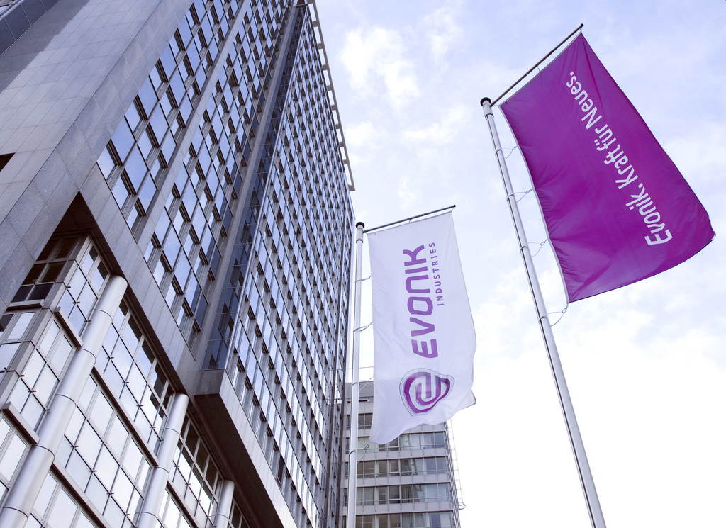 Evonik What's your idea for a new way to improve dialogue with our